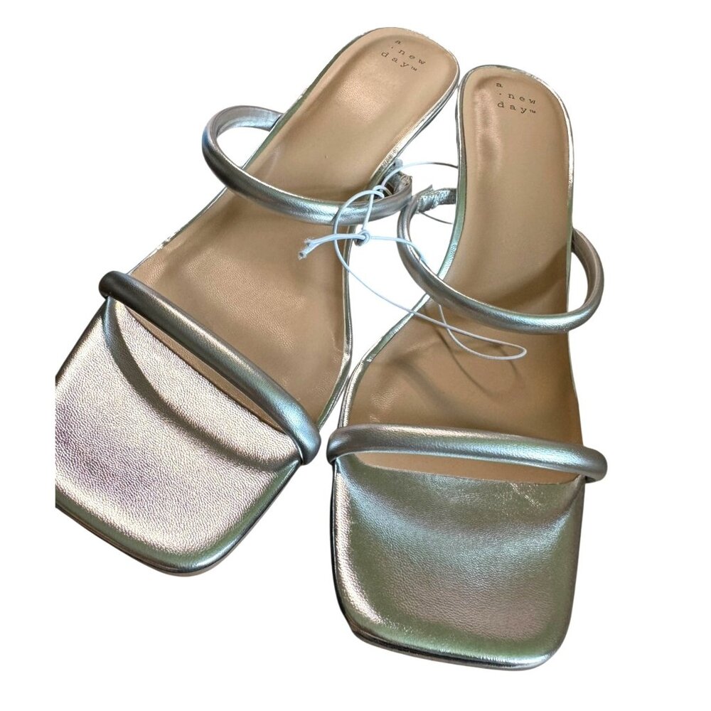 A‎ New Day Silver Heeled Sandals Block Heel Square Toe Strappy Size 12 NIB